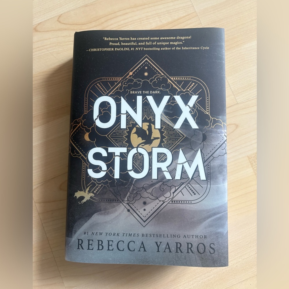 Signed Deluxe Edition Onyx Storm by Rebecca Yarros